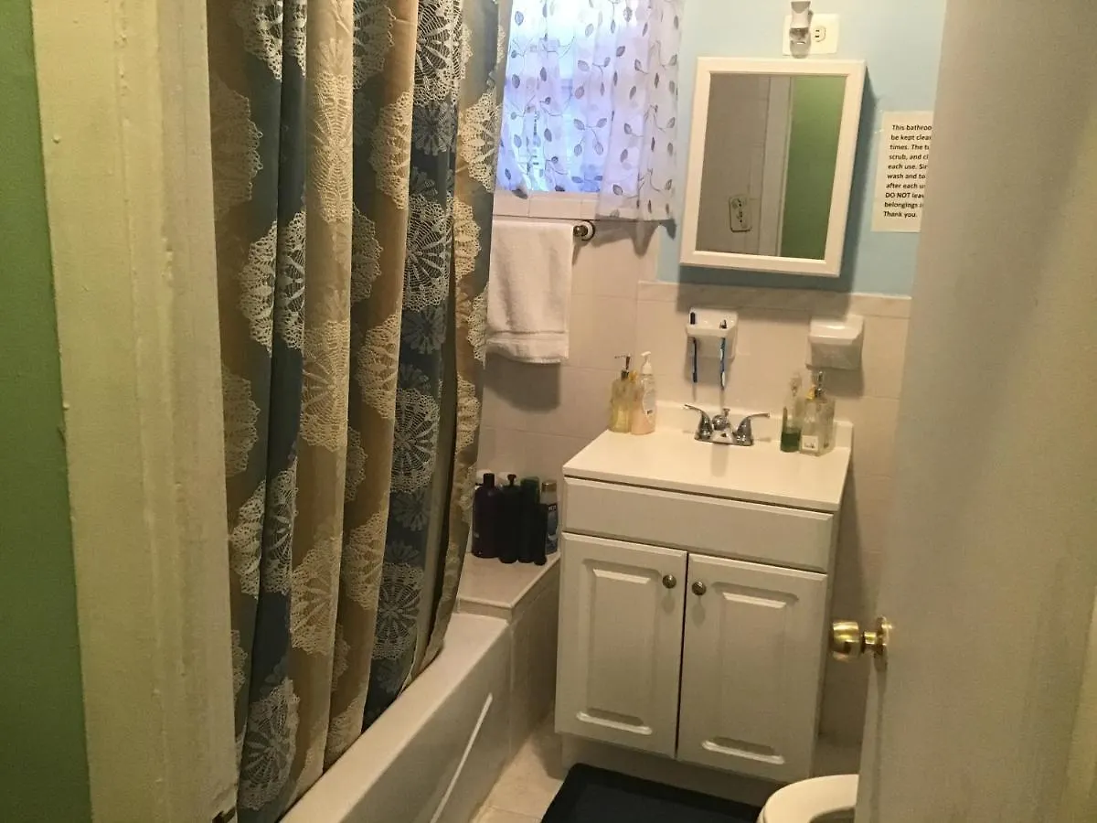 Guest House 5 Min. From Jfk Нью-Йорк 0*,  США